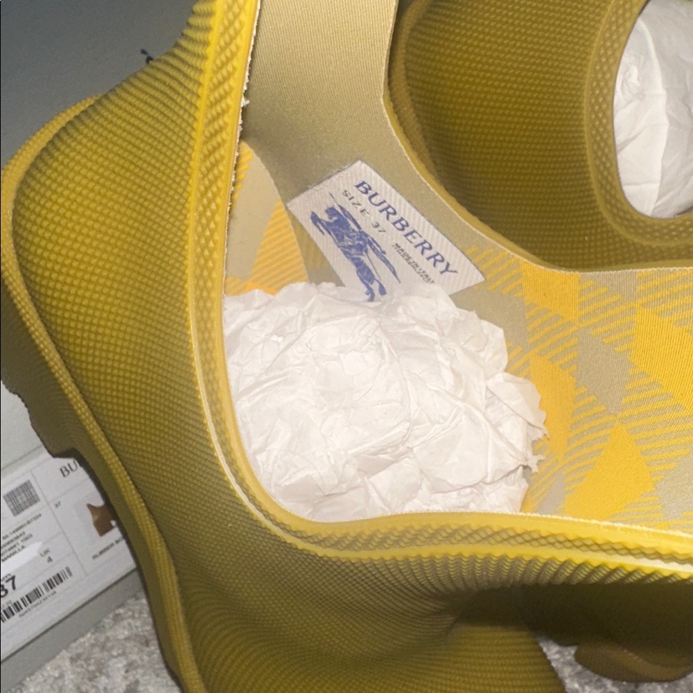 34. Burberry Marsh Ankle Rubber Boots - Picture 14 of 16